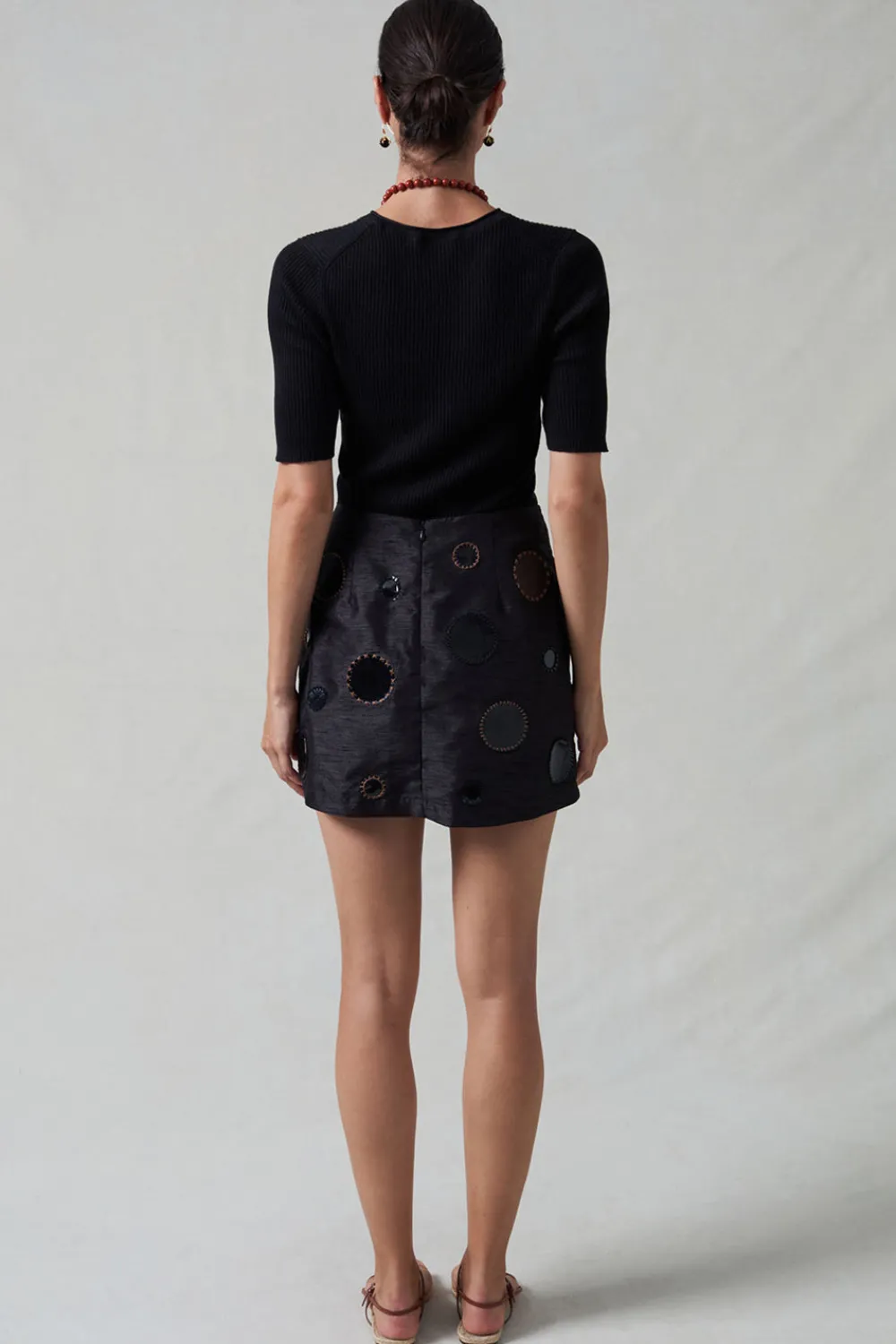 Chan Luu irror ini kirt Back