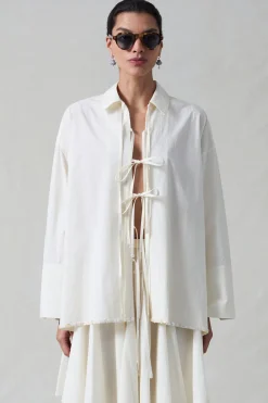 Chan Luu hoeace hirt Ivory