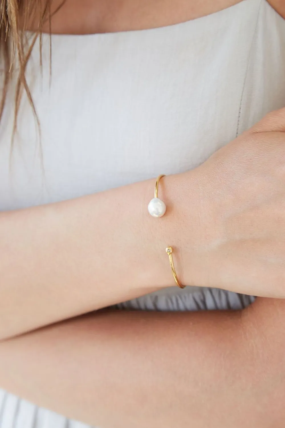 Chan Luu White Pearl and Gold Diamond Cuff